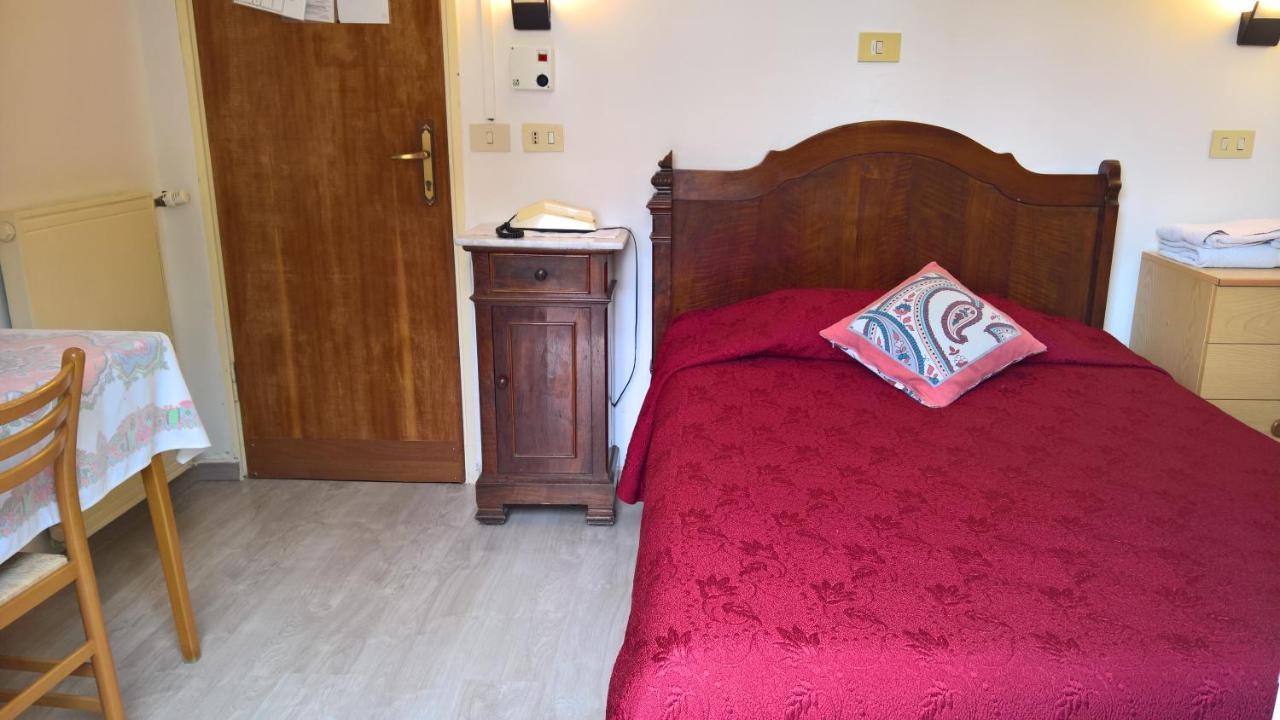 Hotel Deutsche Familien Finale Ligure Zewnętrze zdjęcie