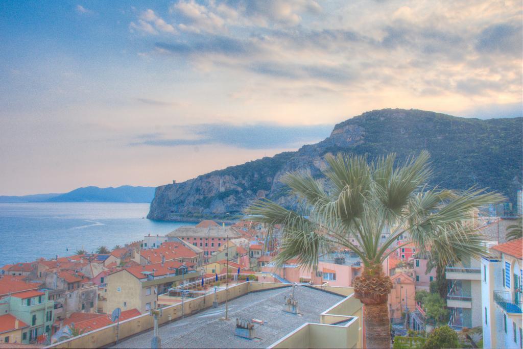 Hotel Deutsche Familien Finale Ligure Zewnętrze zdjęcie