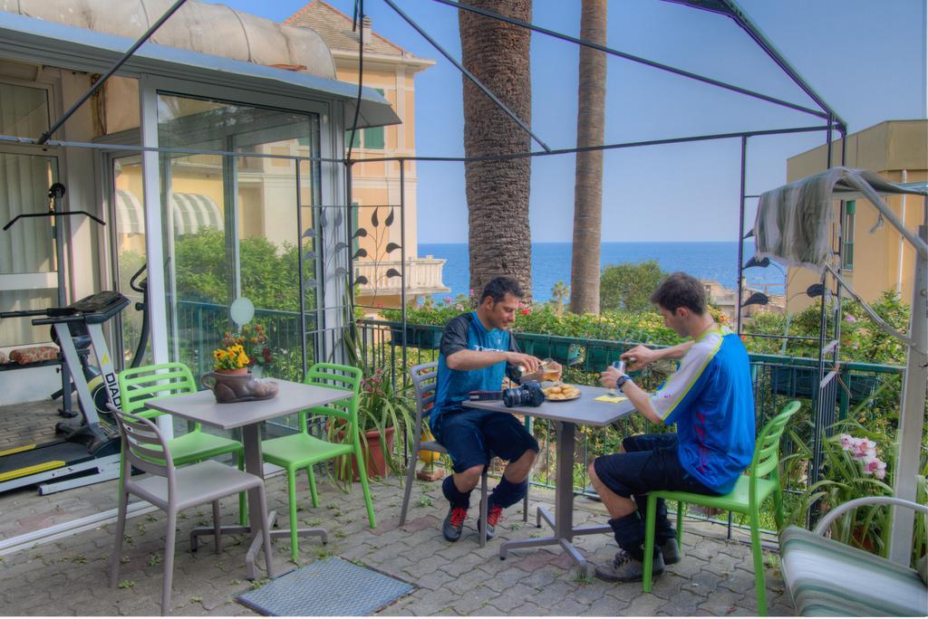 Hotel Deutsche Familien Finale Ligure Zewnętrze zdjęcie