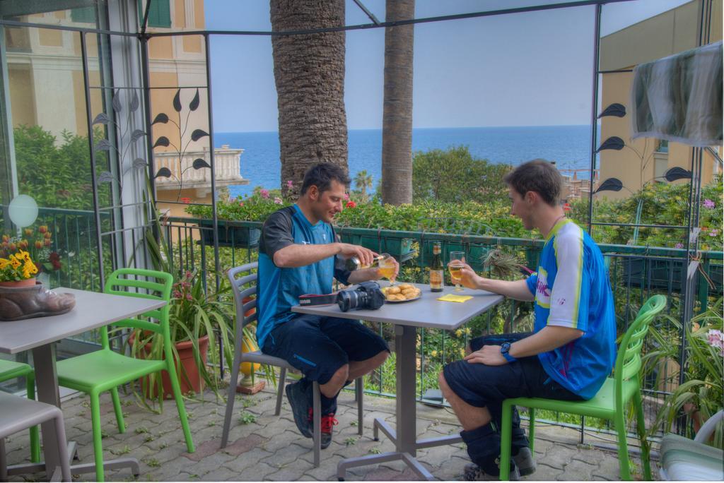 Hotel Deutsche Familien Finale Ligure Zewnętrze zdjęcie