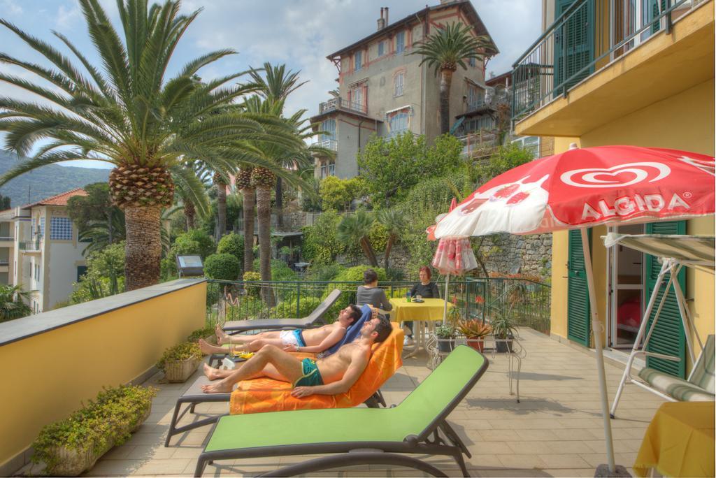 Hotel Deutsche Familien Finale Ligure Zewnętrze zdjęcie
