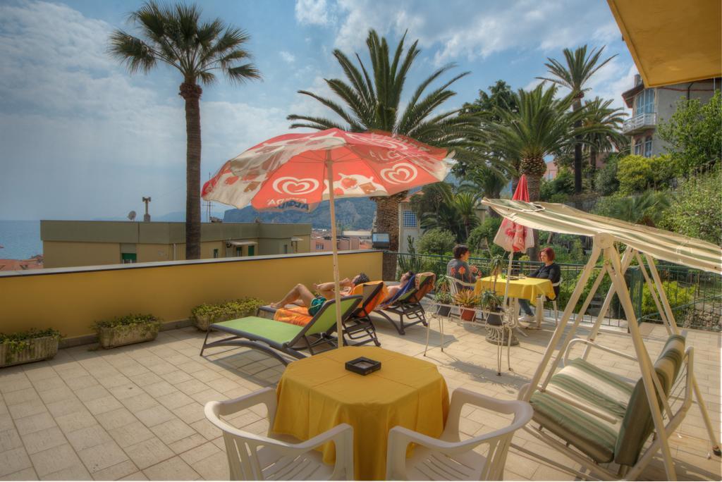 Hotel Deutsche Familien Finale Ligure Zewnętrze zdjęcie