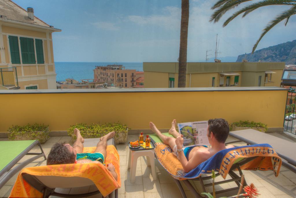 Hotel Deutsche Familien Finale Ligure Zewnętrze zdjęcie