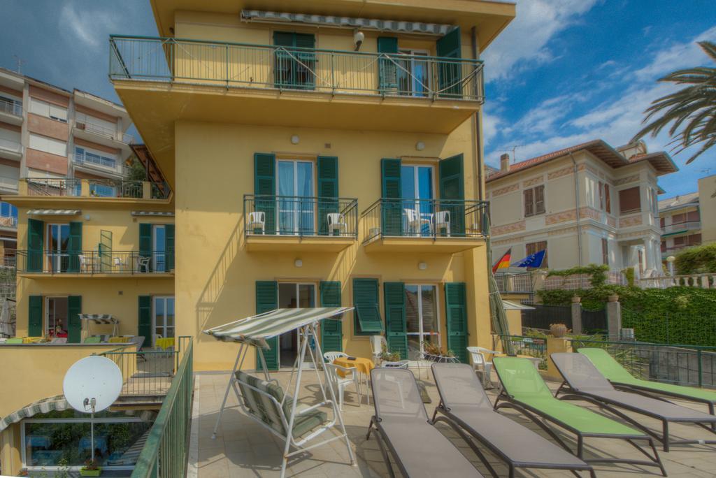 Hotel Deutsche Familien Finale Ligure Zewnętrze zdjęcie