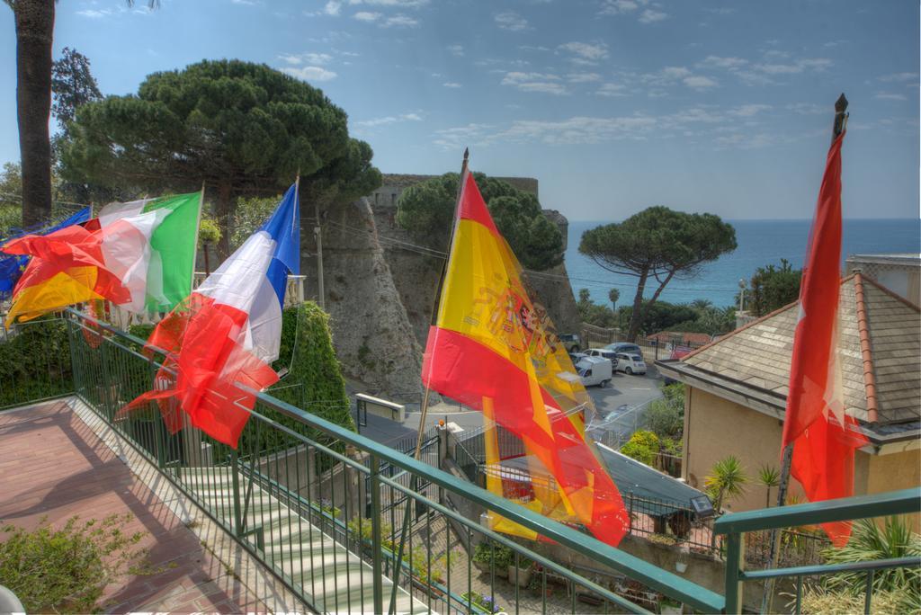 Hotel Deutsche Familien Finale Ligure Zewnętrze zdjęcie