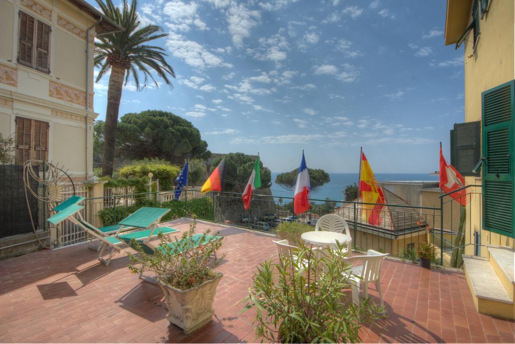 Hotel Deutsche Familien Finale Ligure Zewnętrze zdjęcie