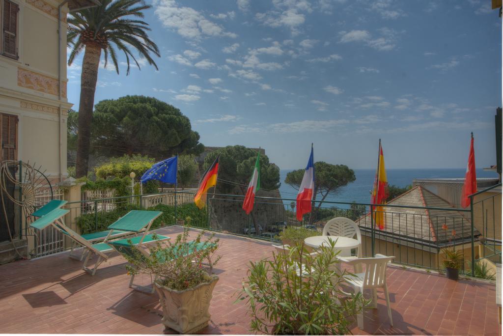 Hotel Deutsche Familien Finale Ligure Zewnętrze zdjęcie